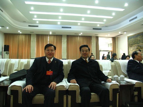 王董與最高人民法院院長(zhǎng)、原湖南省省長(zhǎng)周強(qiáng)在一起